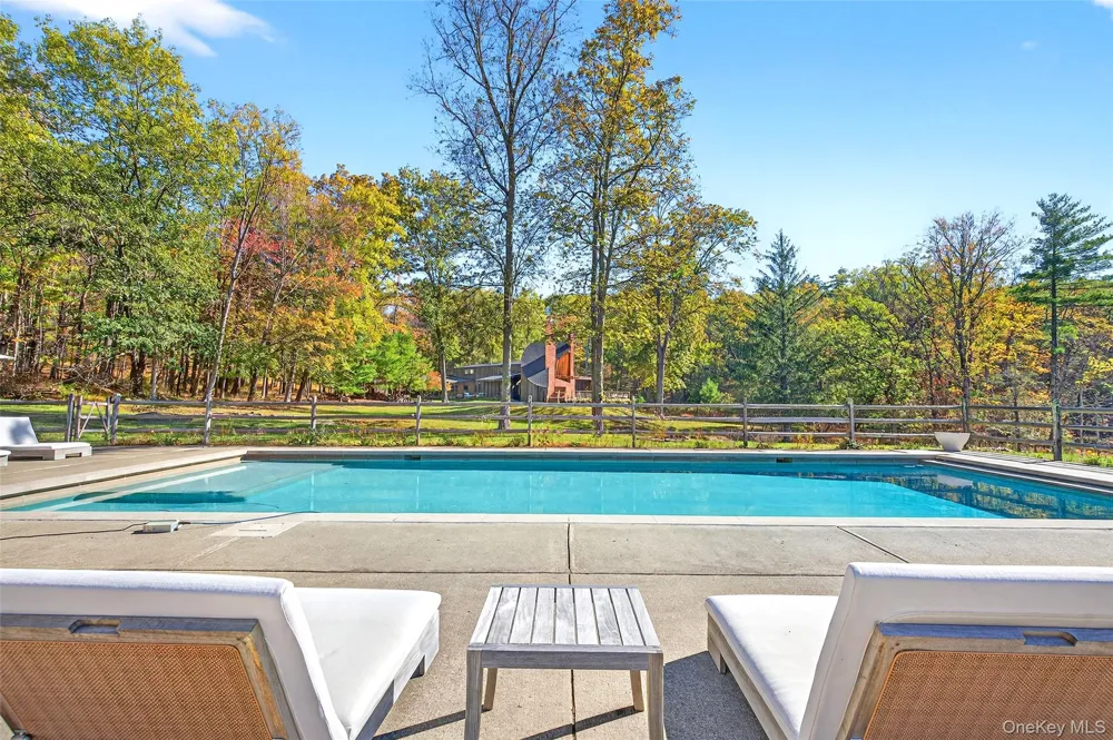 289 Upper Byrdcliffe Road Woodstock, NY 12498