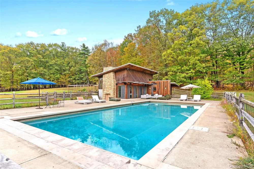 289 Upper Byrdcliffe Road Woodstock, NY 12498