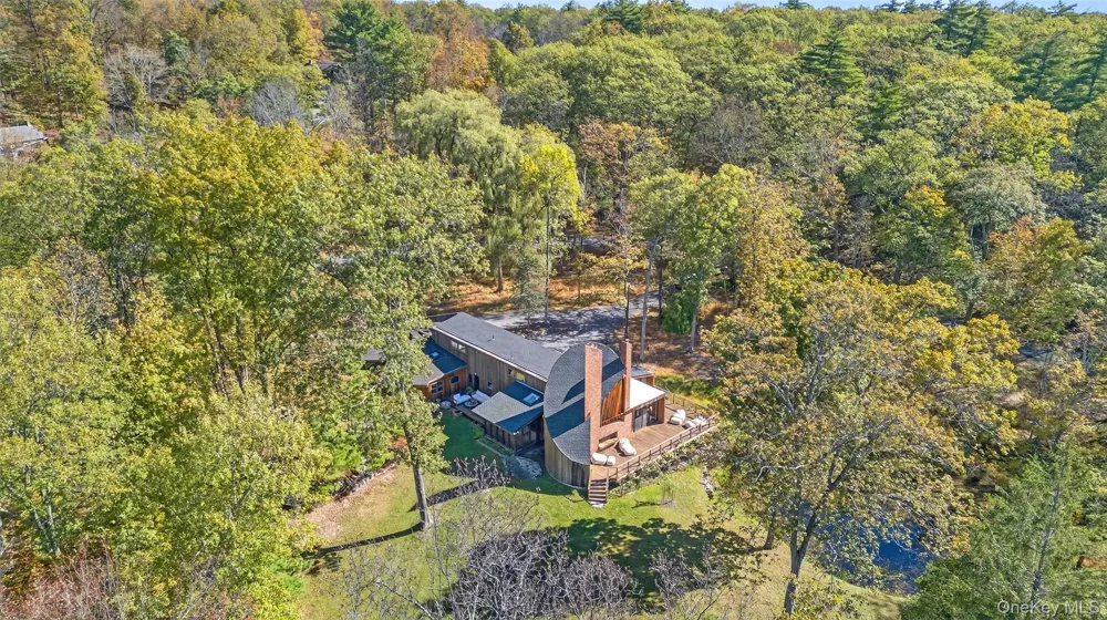 289 Upper Byrdcliffe Road Woodstock, NY 12498