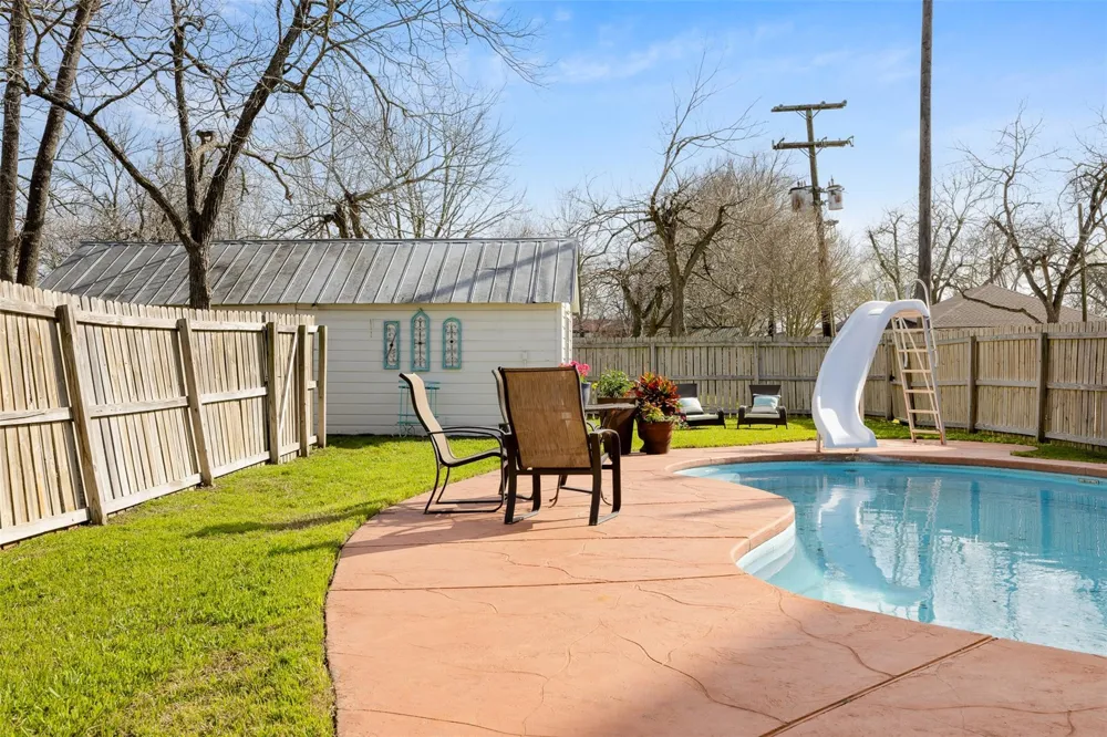 415 Mechanic Street Weimar, TX 78962