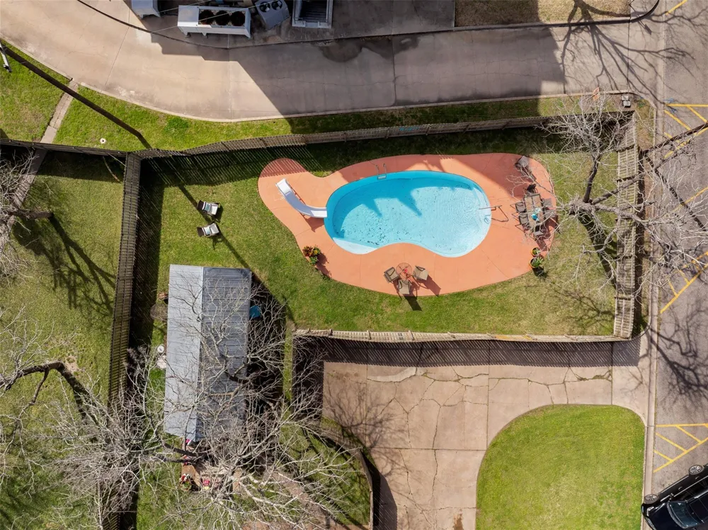 415 Mechanic Street Weimar, TX 78962
