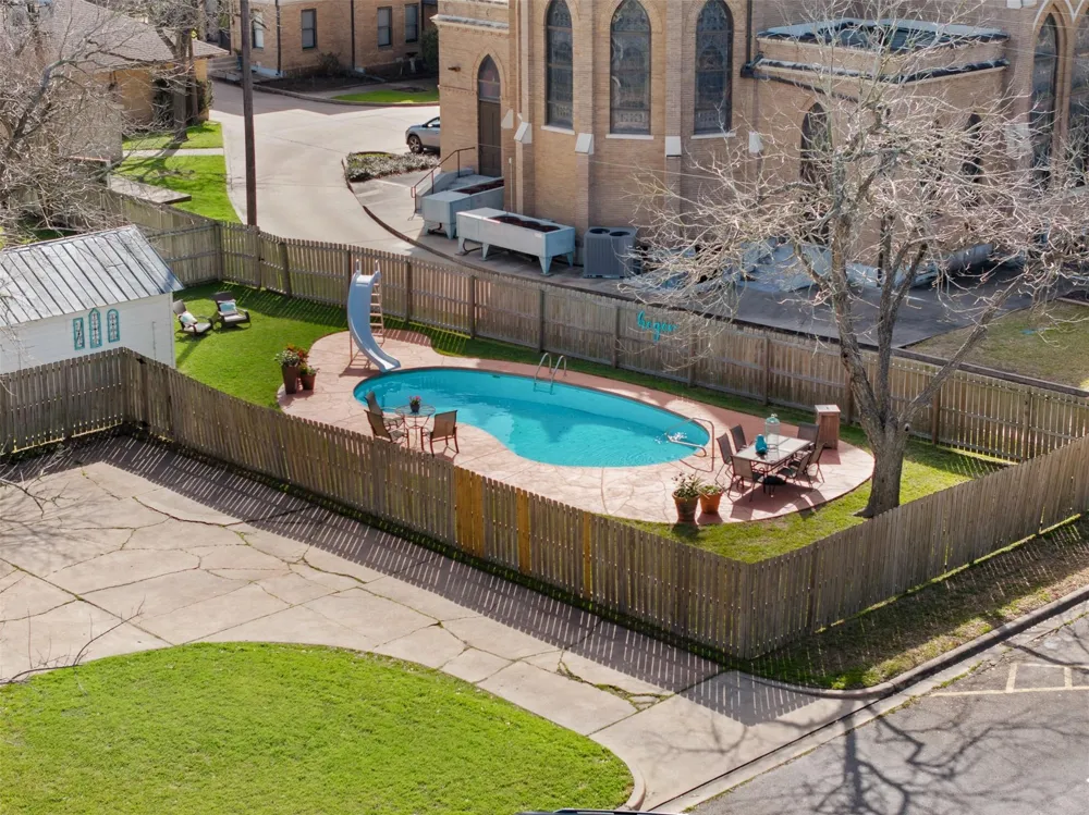 415 Mechanic Street Weimar, TX 78962