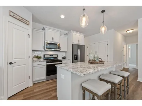 741 St James Circle