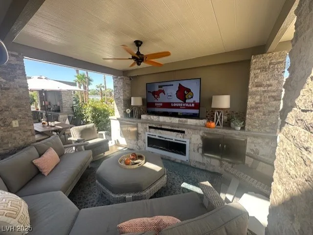 8175 Arville Street #4 Las Vegas, NV 89139