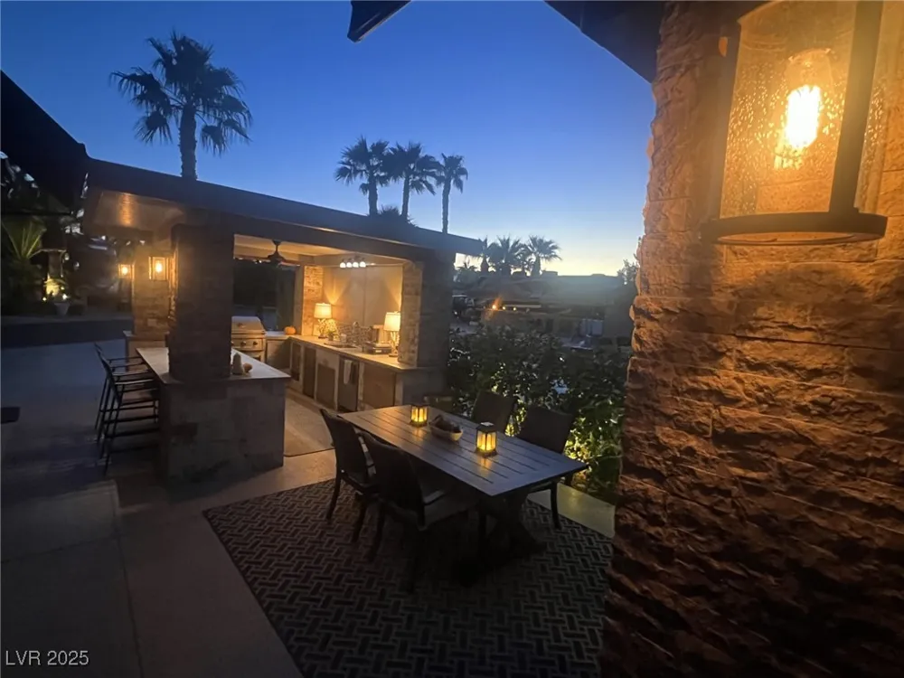 8175 Arville Street #4 Las Vegas, NV 89139