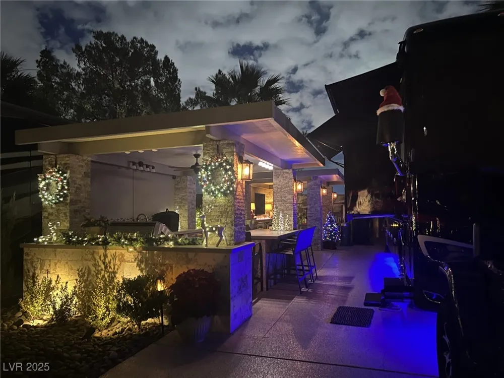 8175 Arville Street #4 Las Vegas, NV 89139