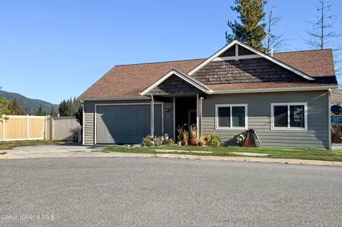 318 Creekview Court
