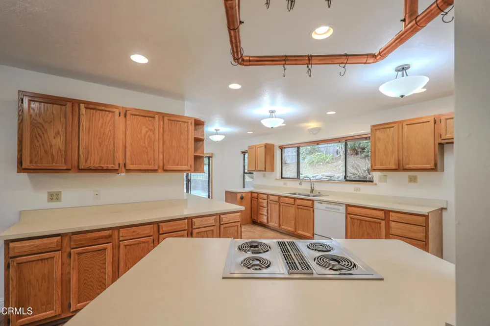 31600 Little Valley Road Fort Bragg, CA 95437