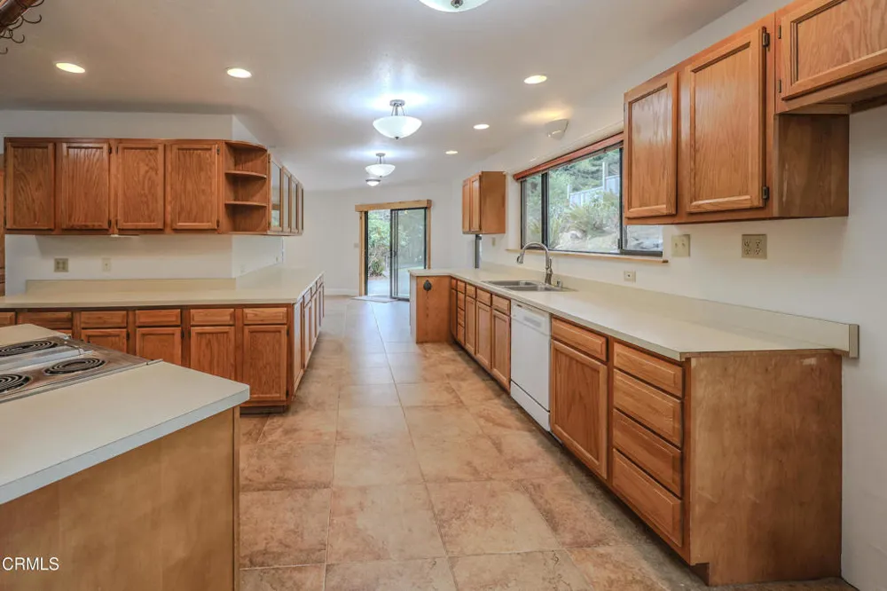 31600 Little Valley Road Fort Bragg, CA 95437