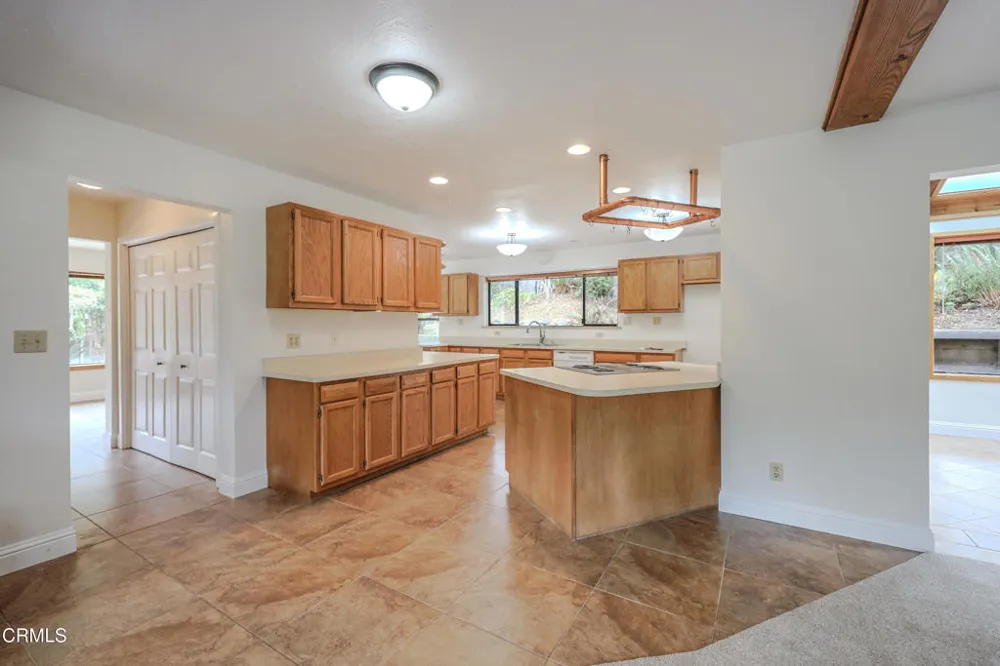31600 Little Valley Road Fort Bragg, CA 95437