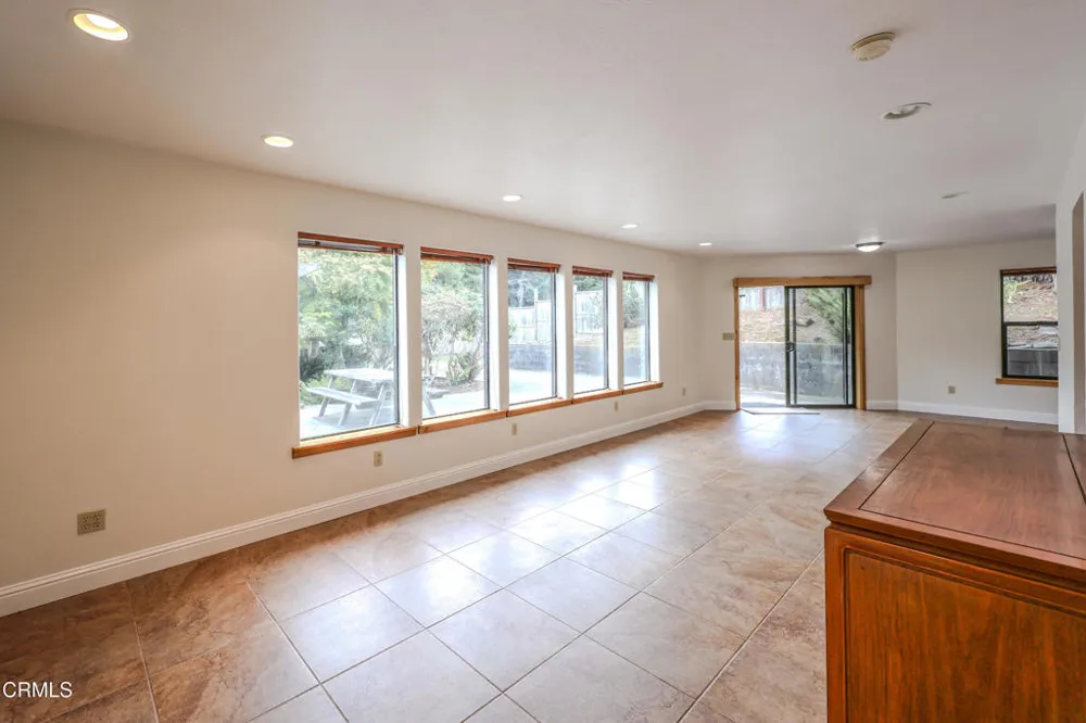 31600 Little Valley Road Fort Bragg, CA 95437