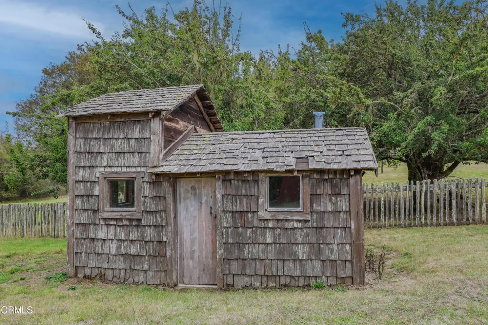 31600 Little Valley Road Fort Bragg, CA 95437