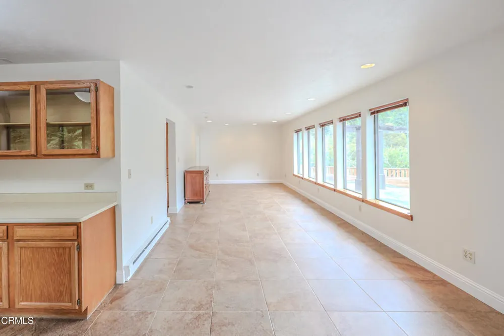 31600 Little Valley Road Fort Bragg, CA 95437