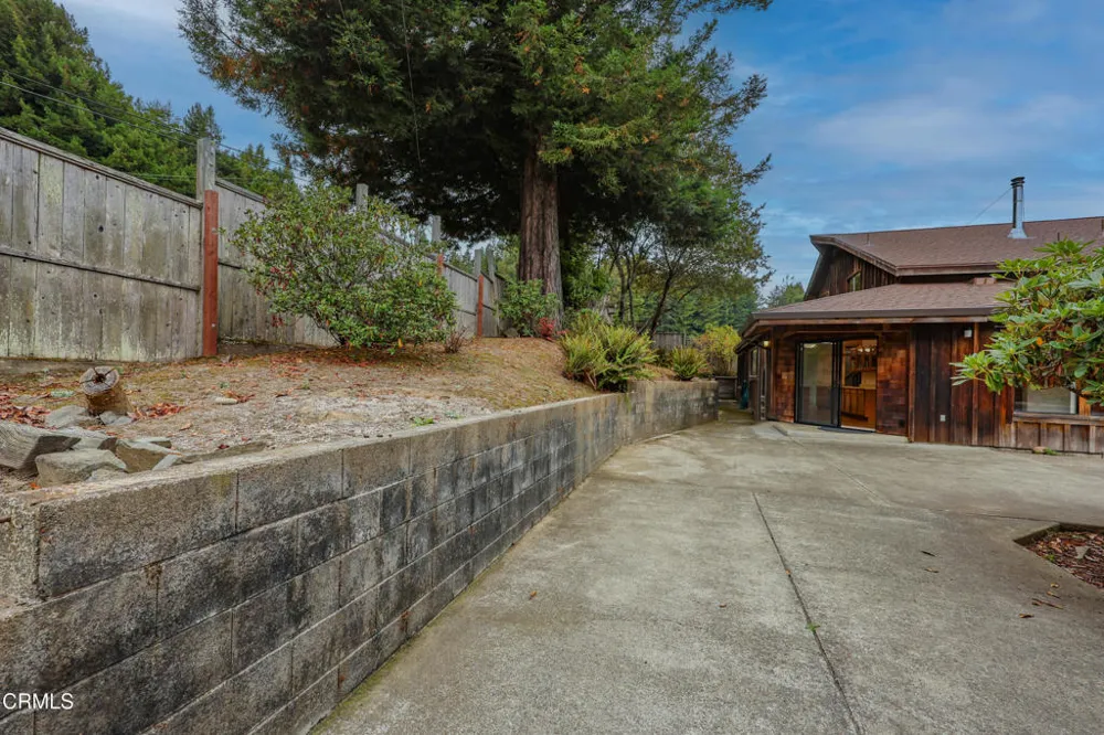 31600 Little Valley Road Fort Bragg, CA 95437