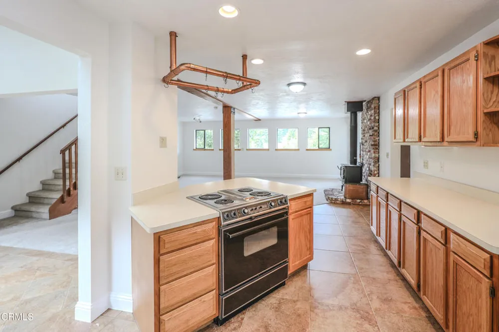 31600 Little Valley Road Fort Bragg, CA 95437