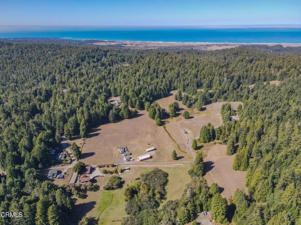 31600 Little Valley Road Fort Bragg, CA 95437