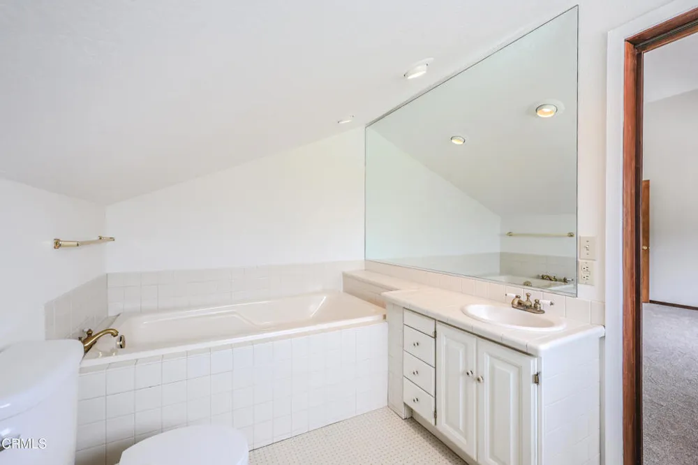 31600 Little Valley Road Fort Bragg, CA 95437