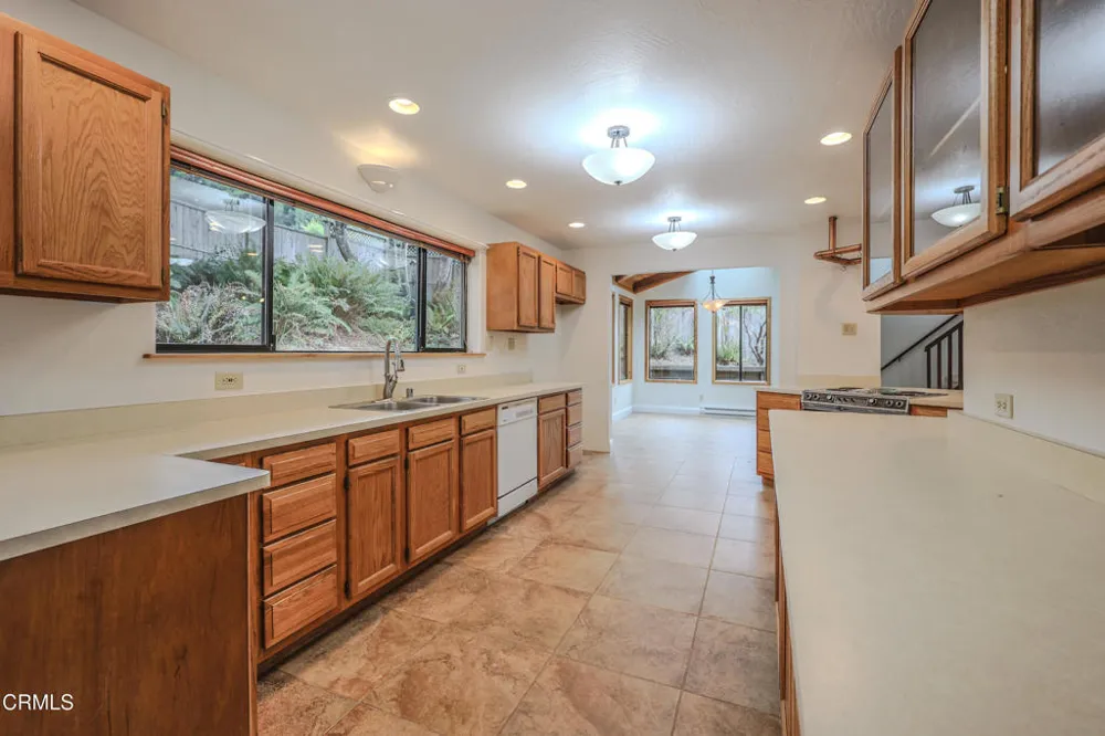 31600 Little Valley Road Fort Bragg, CA 95437