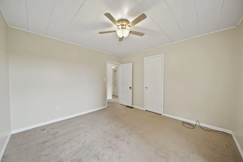 209 North Drive Brooklyn, MI 49230