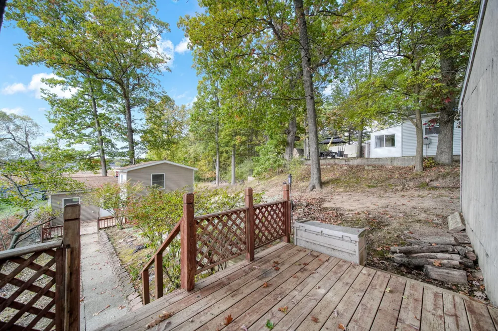 209 North Drive Brooklyn, MI 49230