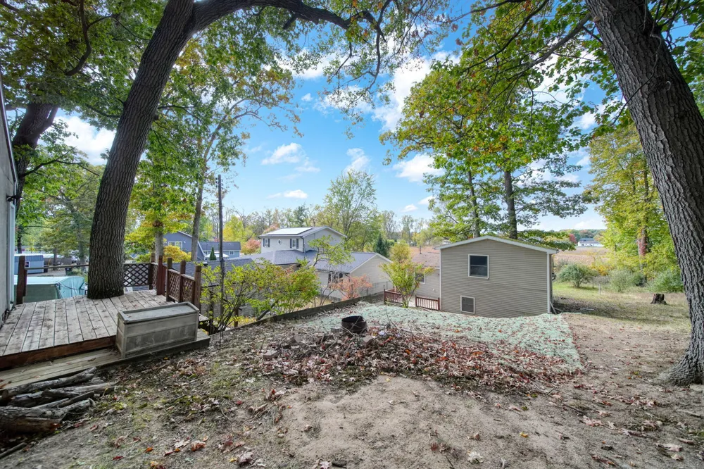 209 North Drive Brooklyn, MI 49230