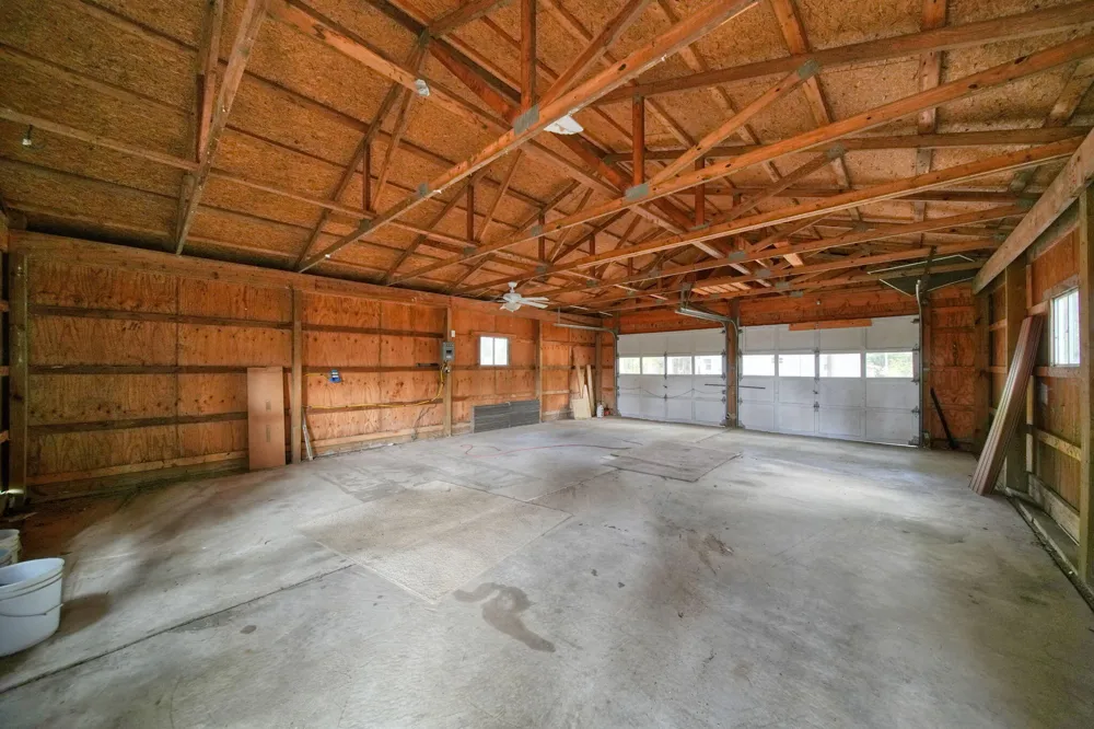 209 North Drive Brooklyn, MI 49230