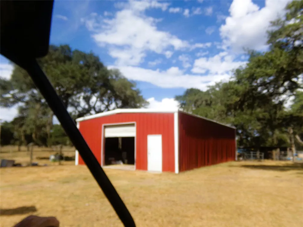1567 Cr 123f Hallettsville, TX 77964