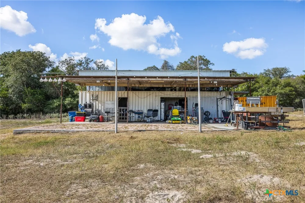 2135 Mule Creek Road Harwood, TX 78632