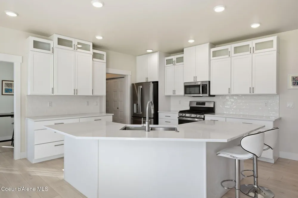 1389 E Ezra Avenue Hayden, ID 83835