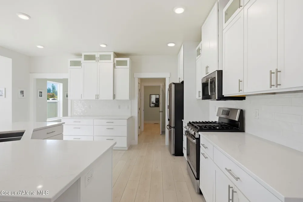 1389 E Ezra Avenue Hayden, ID 83835