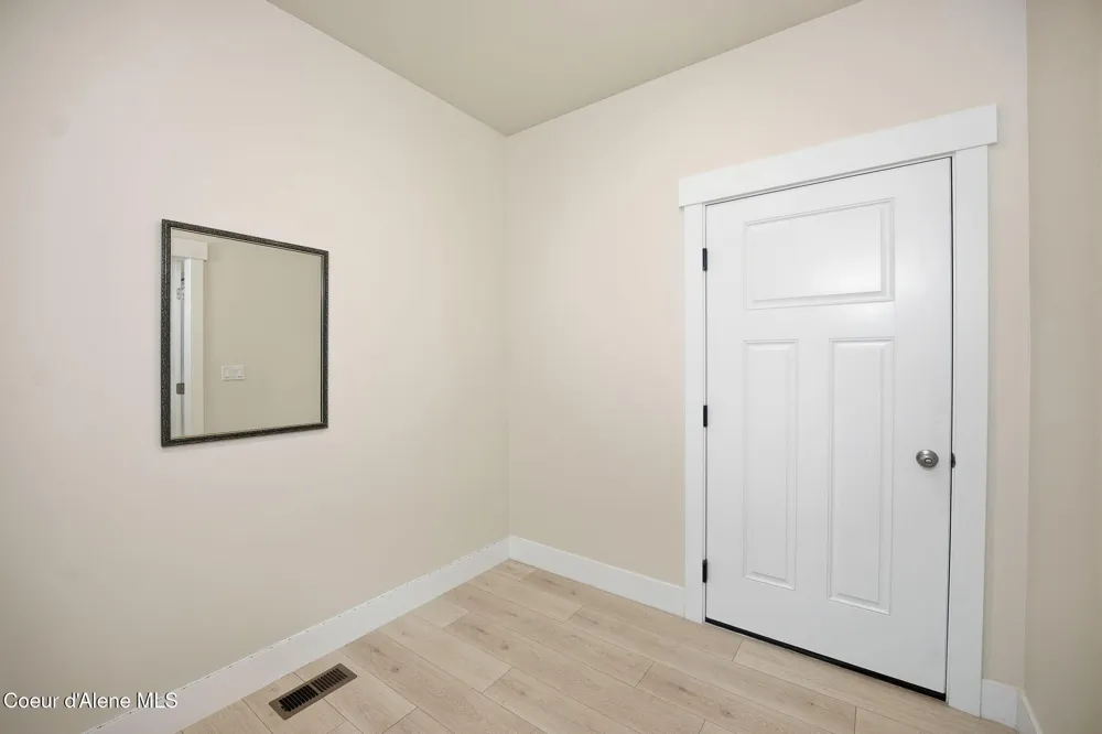 1389 E Ezra Avenue Hayden, ID 83835