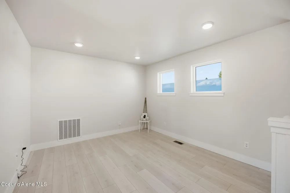 1389 E Ezra Avenue Hayden, ID 83835