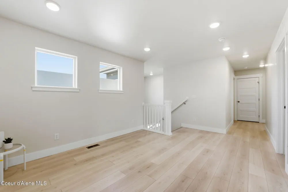 1389 E Ezra Avenue Hayden, ID 83835