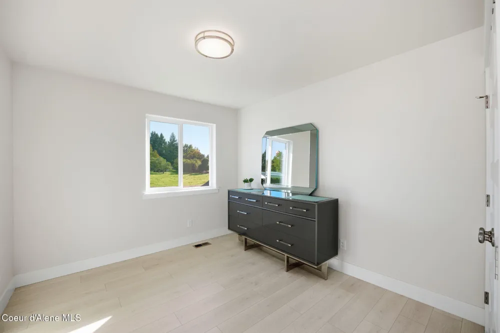 1389 E Ezra Avenue Hayden, ID 83835