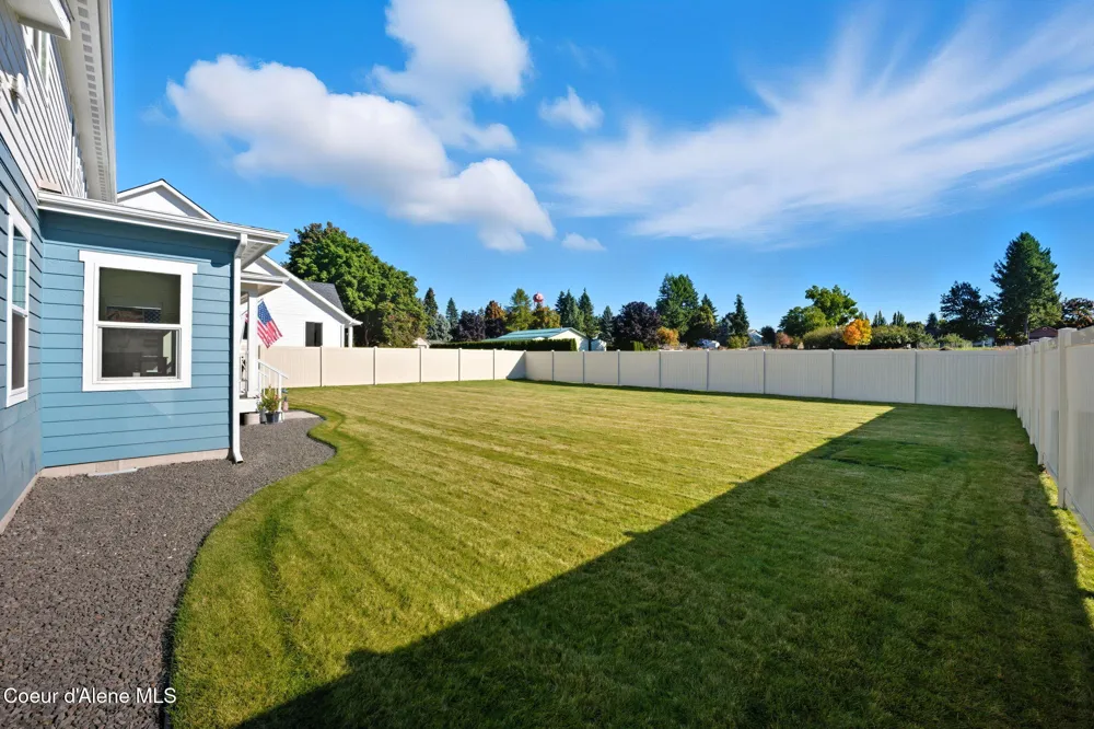 1389 E Ezra Avenue Hayden, ID 83835