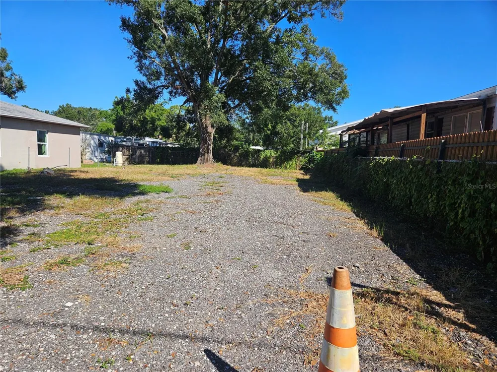 12321 CAMBRIDGE AVENUE Tampa, FL 33624
