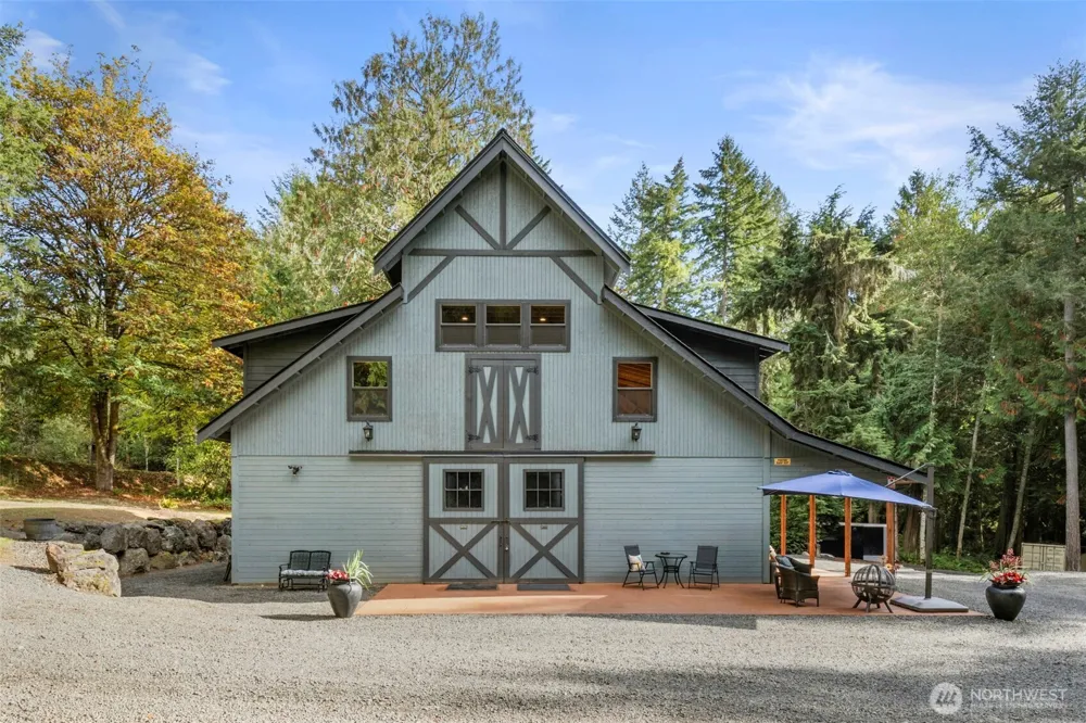 7698 Westerly Lane NE Bainbridge Island, WA 98110