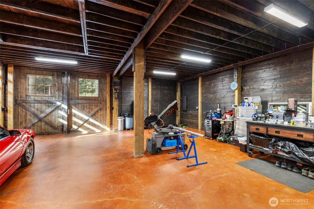 7698 Westerly Lane NE Bainbridge Island, WA 98110