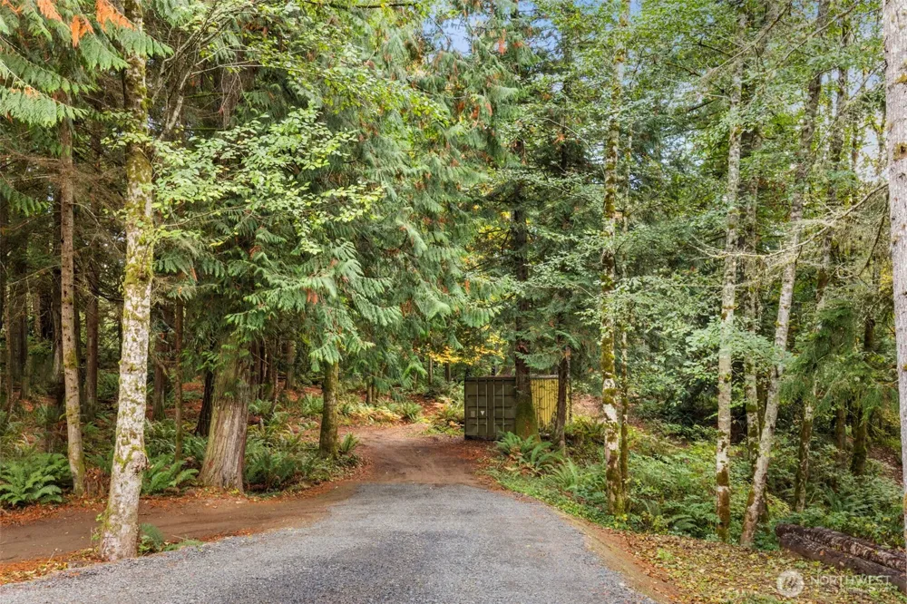 7698 Westerly Lane NE Bainbridge Island, WA 98110