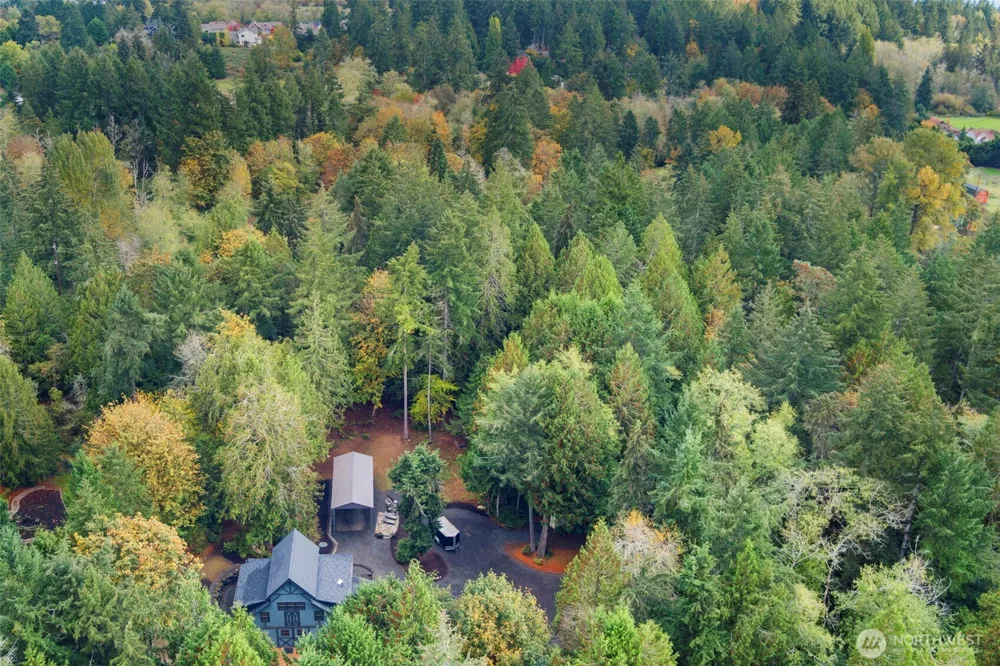 7698 Westerly Lane NE Bainbridge Island, WA 98110