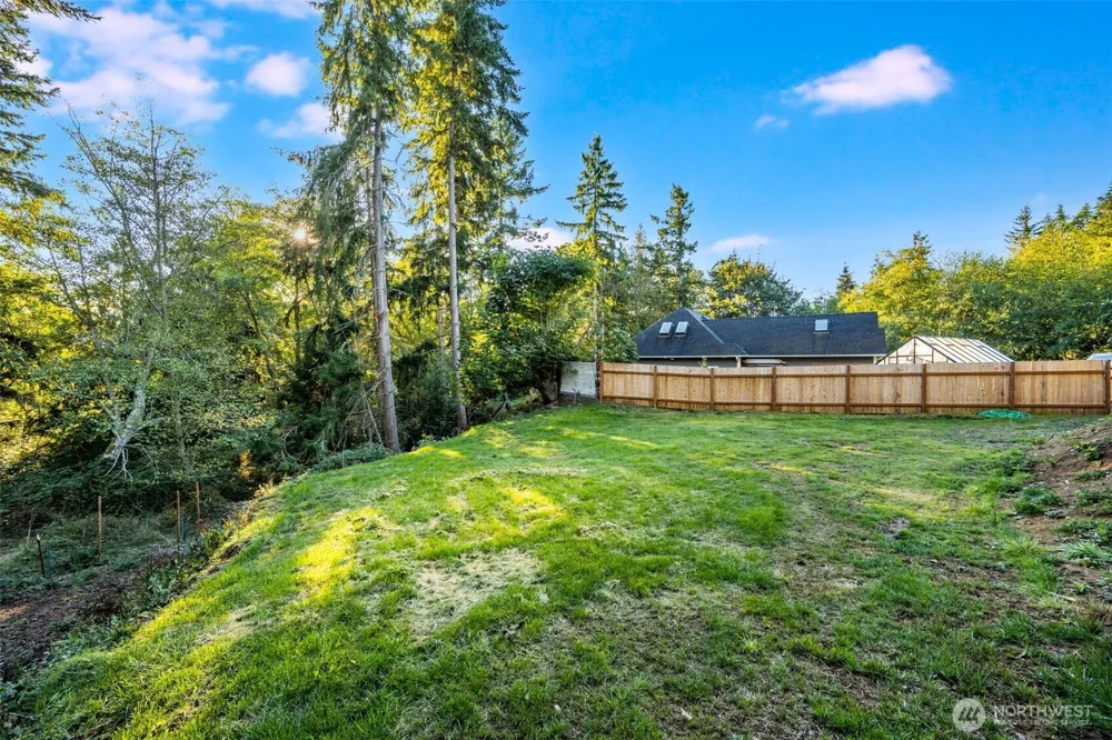 3681 Kingston Court Clinton, WA 98236