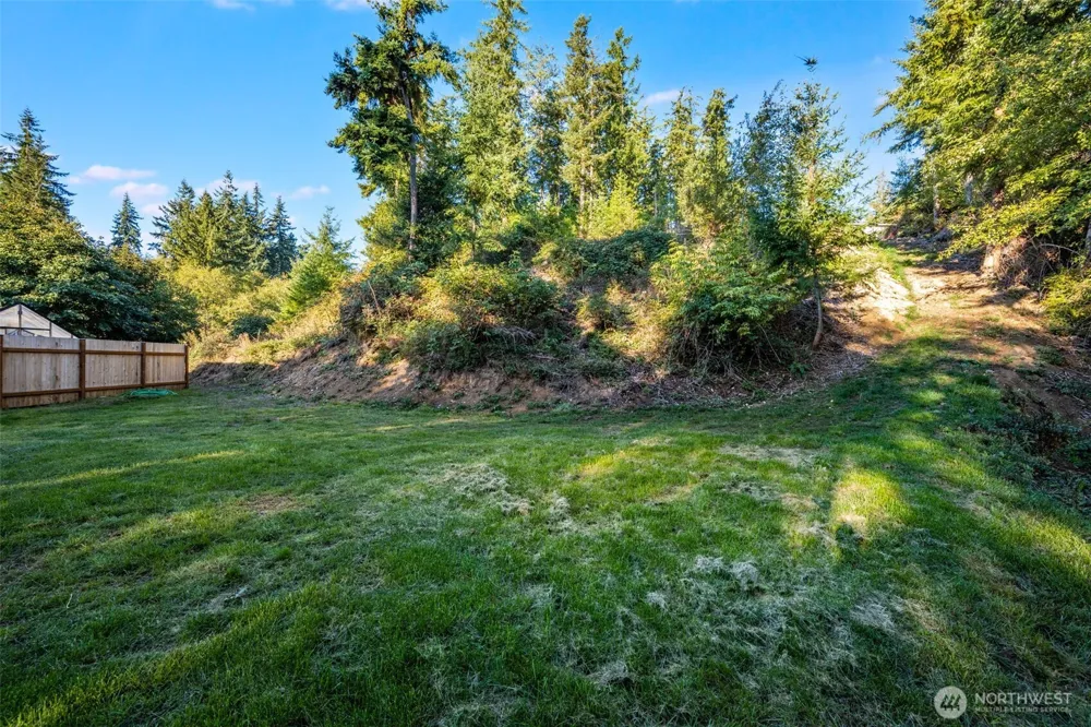 3681 Kingston Court Clinton, WA 98236