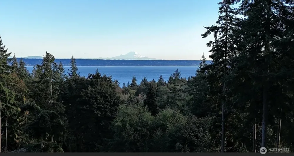 3681 Kingston Court Clinton, WA 98236