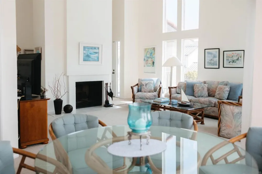 66 W KINGSTON CT Coronado, CA 92118