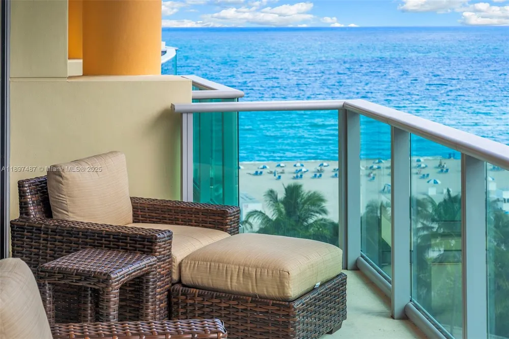 1455 Ocean Dr #1003 Miami Beach, FL 33139