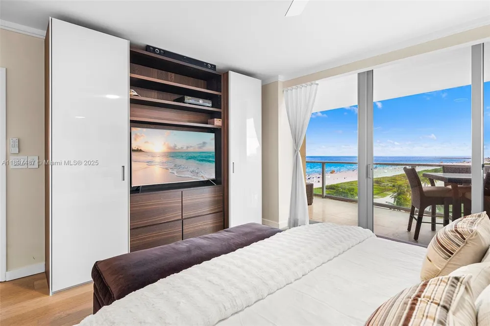 1455 Ocean Dr #1003 Miami Beach, FL 33139