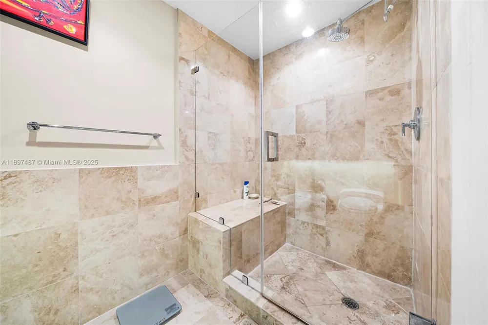 1455 Ocean Dr #1003 Miami Beach, FL 33139