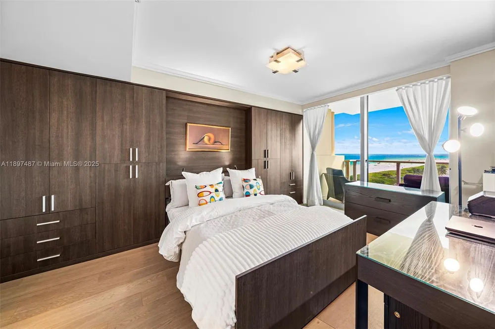1455 Ocean Dr #1003 Miami Beach, FL 33139