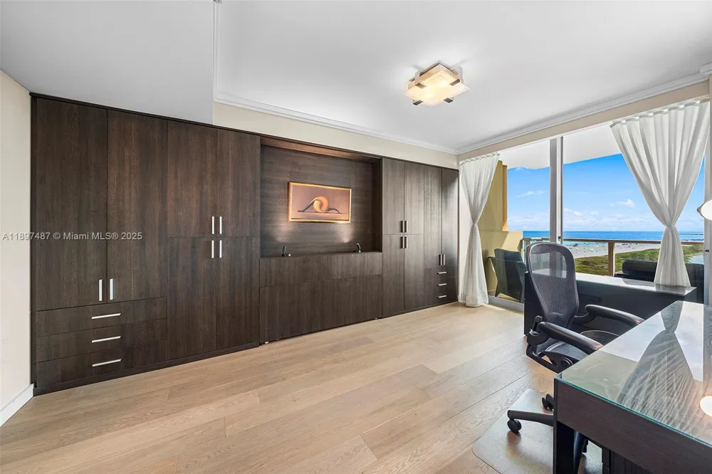 1455 Ocean Dr #1003 Miami Beach, FL 33139