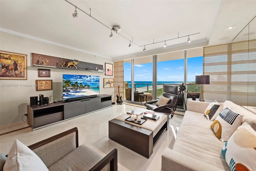 1455 Ocean Dr #1003 Miami Beach, FL 33139